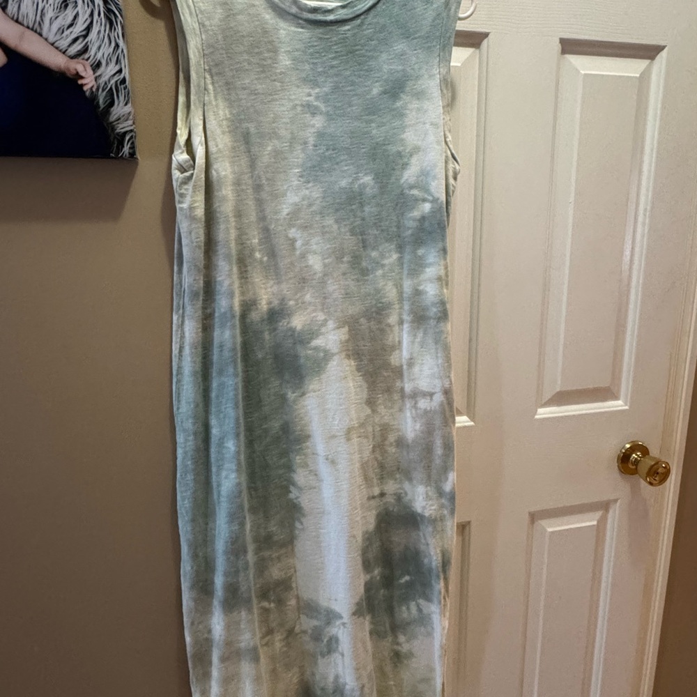Universal Thread Gray T-Shirt